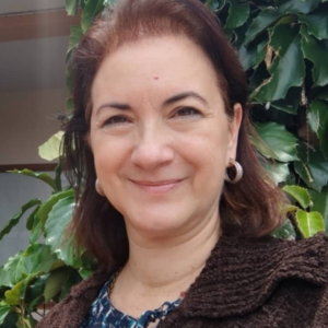 <b>María J. Castro</b>